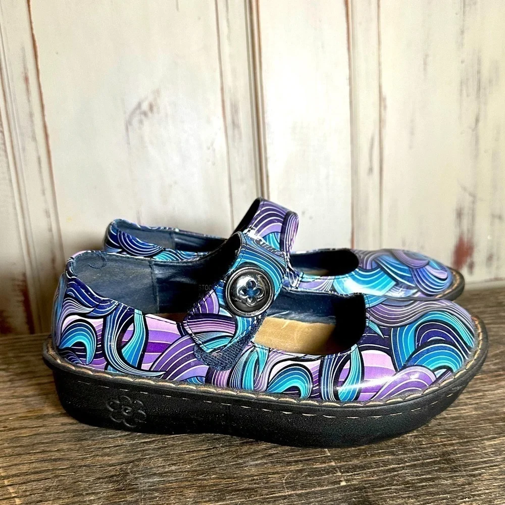 Ingaro Mary Jane Loafers Women's 6.5 Blue Faux Leather psychedelic swirl nurse - Picture 1 of 8